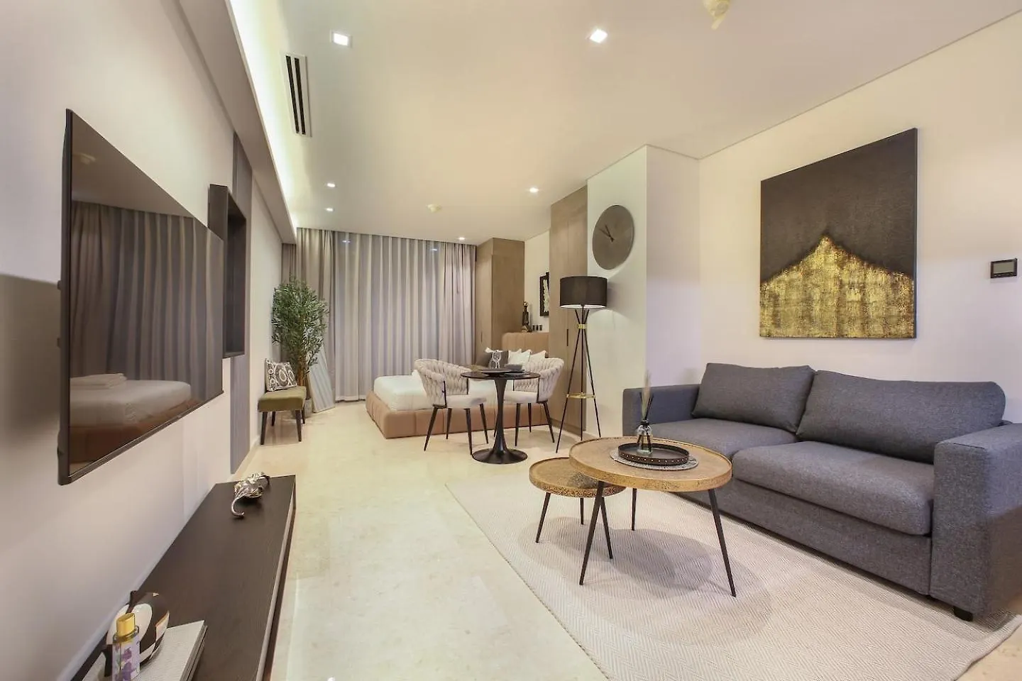 Voguish Studio! Walk To Burj Khalifasleeps 3! Dubai
