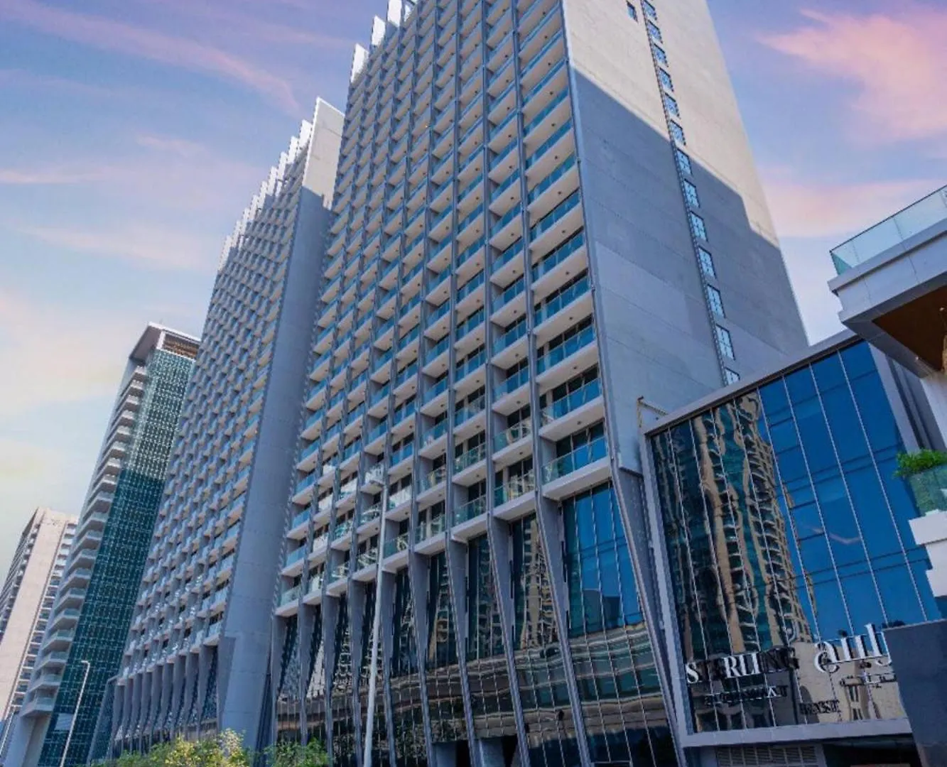 Voguish Studio! Walk To Burj Khalifasleeps 3! Dubai United Arab Emirates