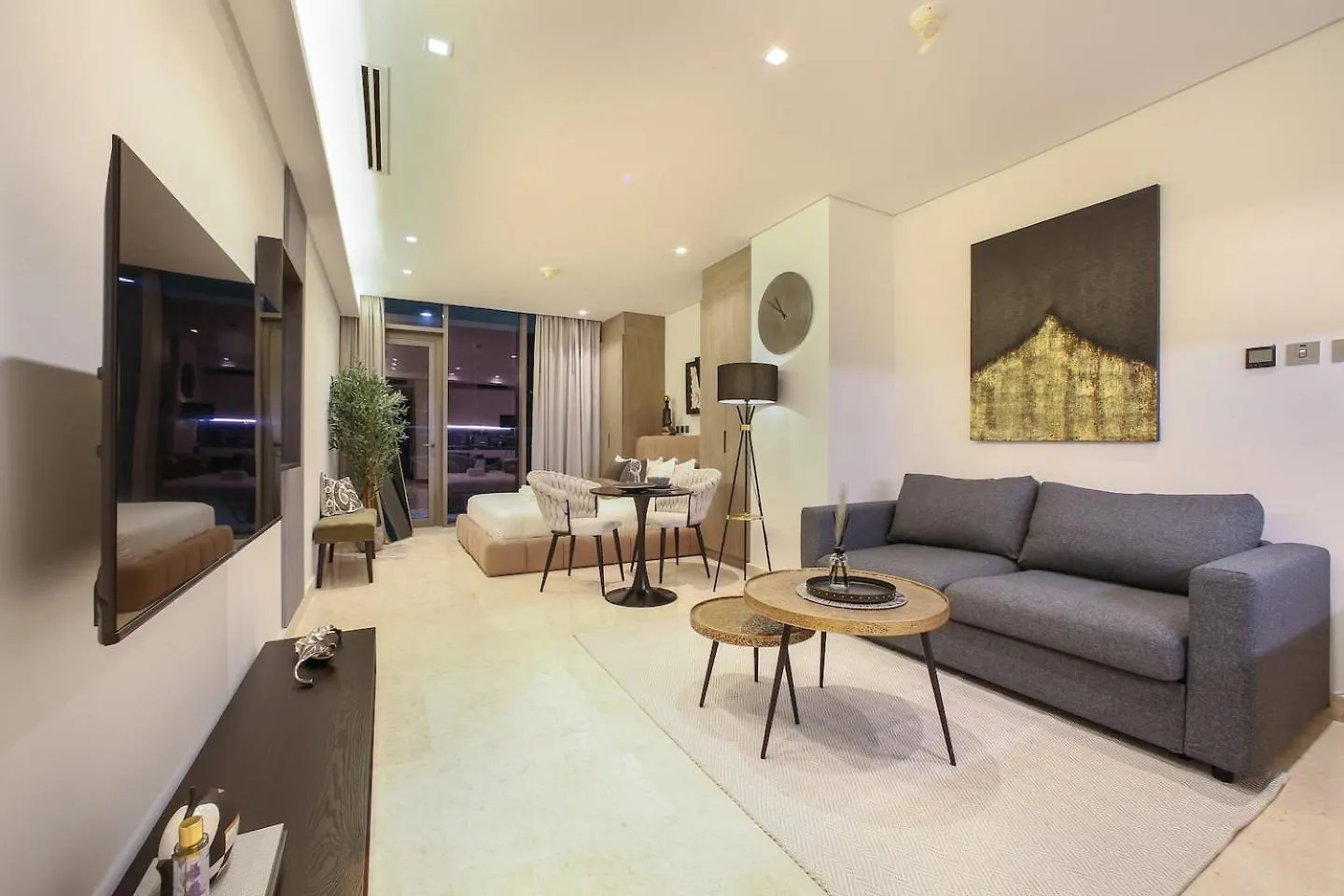 Voguish Studio! Walk To Burj Khalifasleeps 3! Dubai 0*,  United Arab Emirates