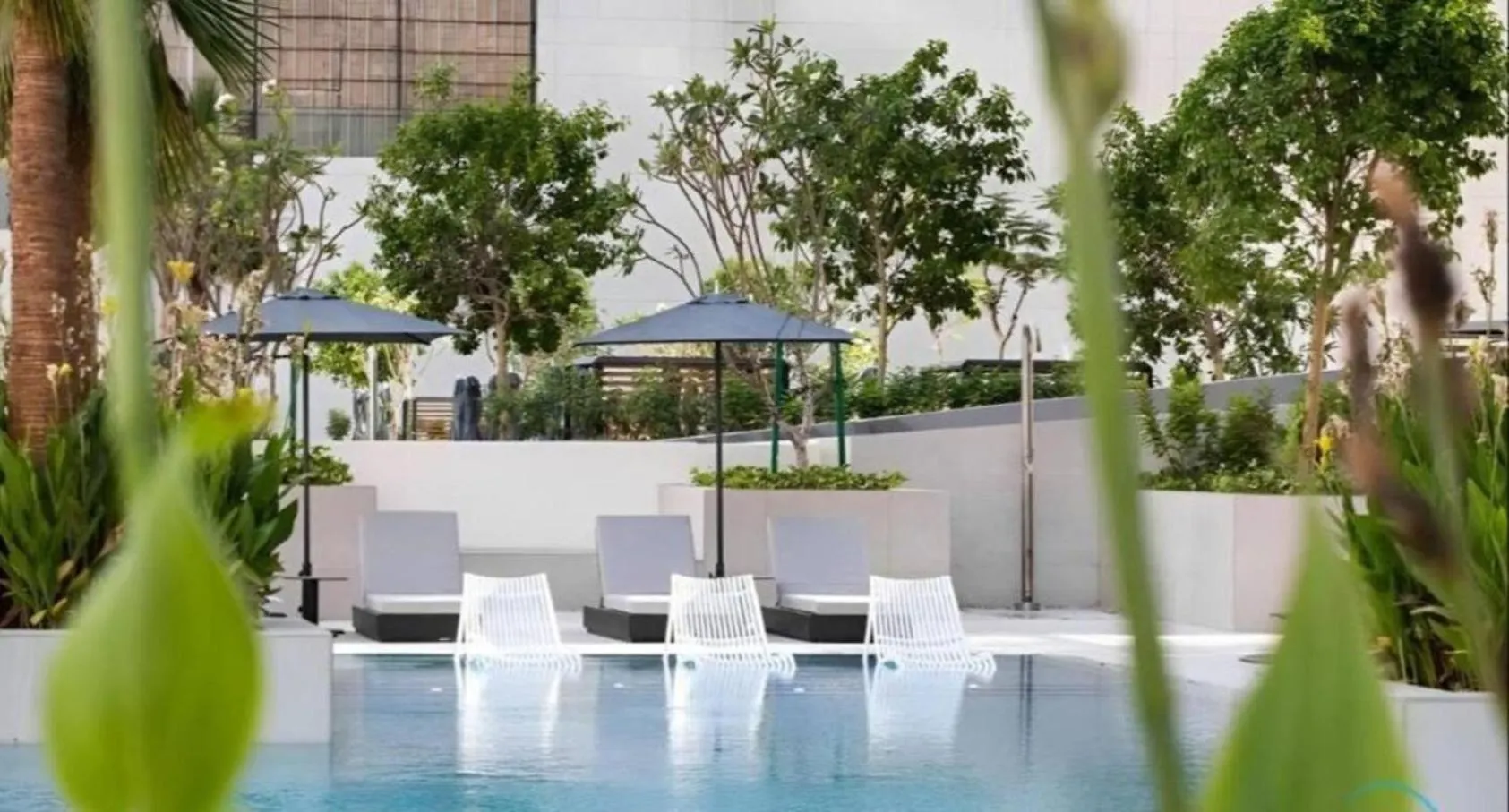 Voguish Studio! Walk To Burj Khalifasleeps 3! Dubai Apartment